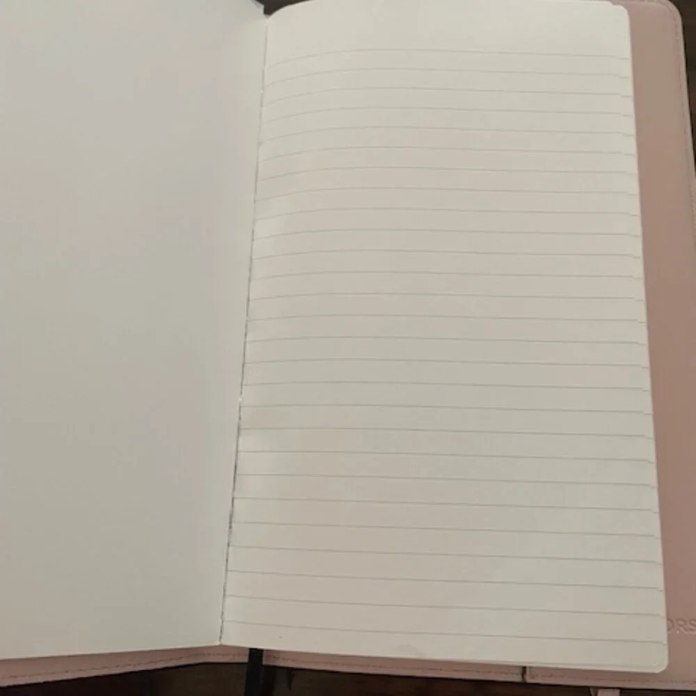 Used Michael Kors Cover & Notebook - Picture 4 of 5